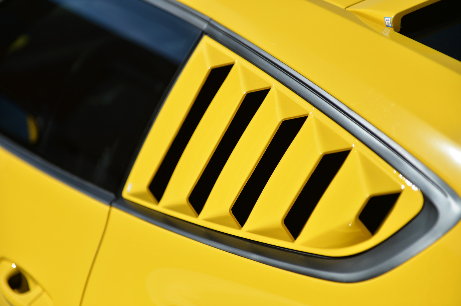 Defenderworx Quarter Window Louvers Autoware