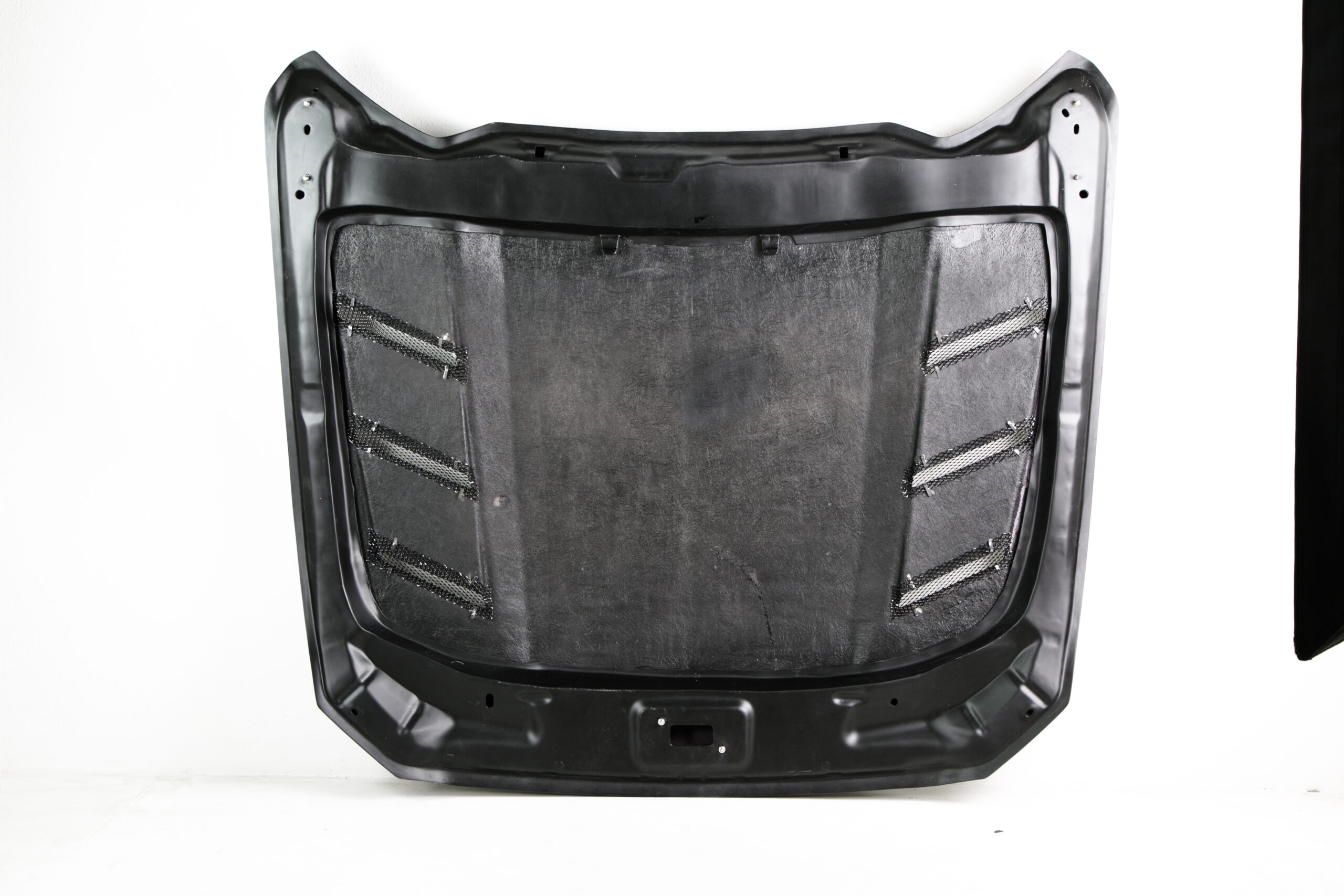 2015-17 Heat Extractor Fiberglass Bonnet - Image 4